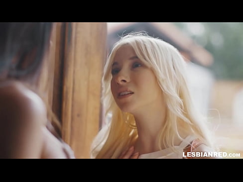 ❤️ U-Girl ufika ekhaya ezinyangeni ezimbalwa kamuva futhi ugcina edla ingquza kasingamama wakhe Izocansi ku-zu.ttsex.ru